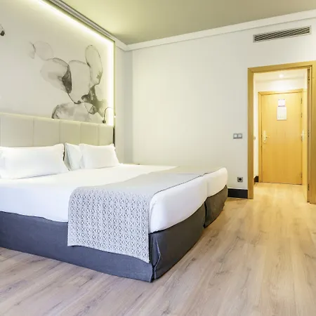Ilunion Hotel 3*
